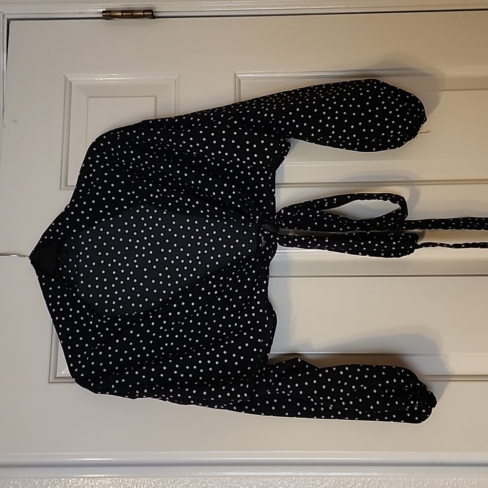 Shein black & white polke a dot long sleeve crop cover with tie size large